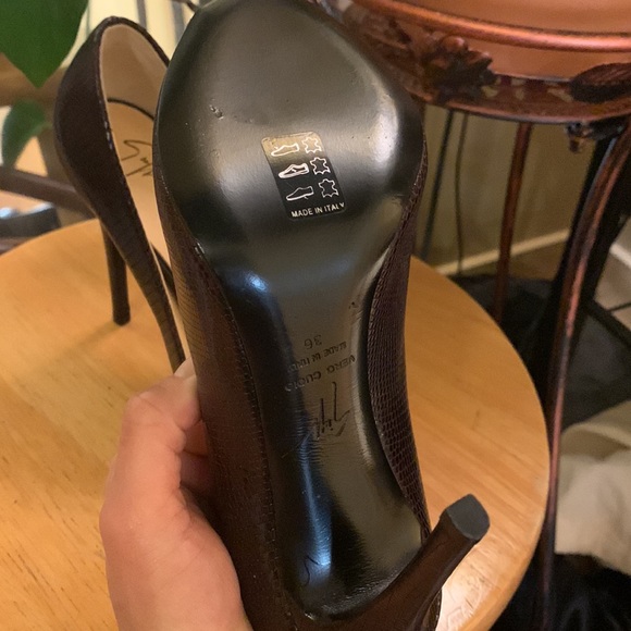 NEW Giuseppe Zanotti Peep Toe Pumps